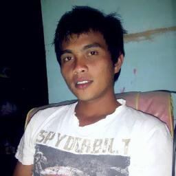 Inilah Gue , ttp gue dan nggak bakl jdii org laen , krna gue ttp gue.. Aseeek (y)