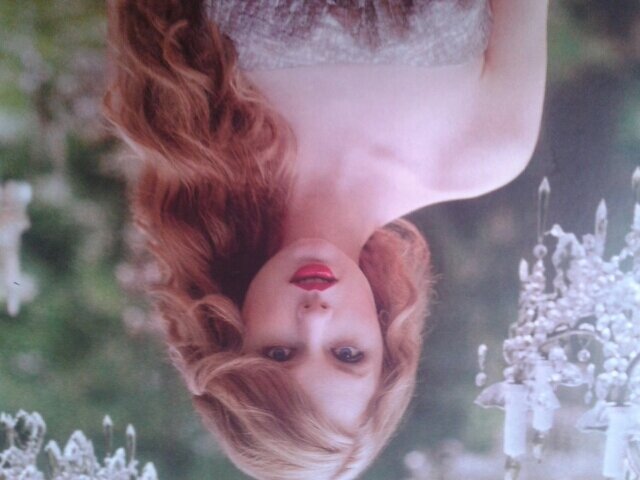 I love Taylor Swift and would love to fill your day with pics and information about that amazing woman ~ Sophie