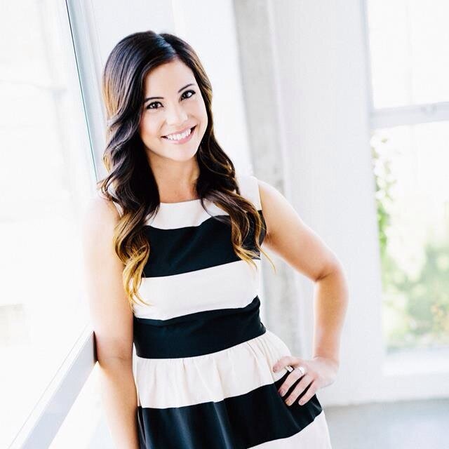 Marketing Professional. Interior Design Enthusiast. Lover of food, wine, sunshine & good times.