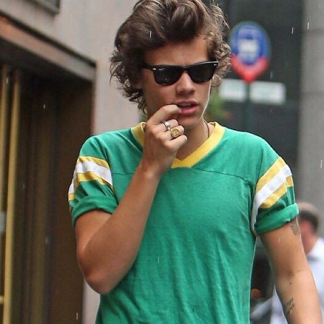 Sheldon Cooper, The Beatles and Oasis are all I need in my life. Harry &Liam follow :)