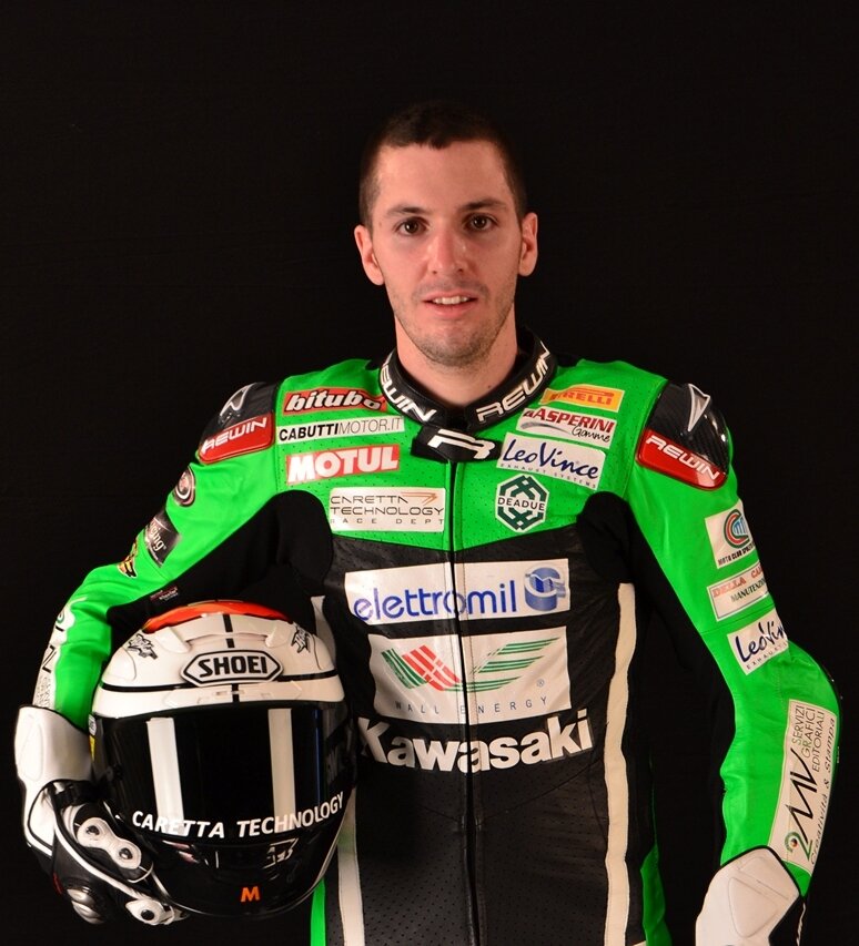 Officialpage ONLUS Andrea Antonelli In ricordo di un grande campione del mondo del motociclismo. https://t.co/sHNYa4XmUL Hashtag:#AndreaAntonelli