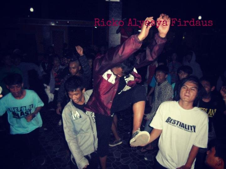 @Wff_crew | 10.000 miles | single aja dulu :)