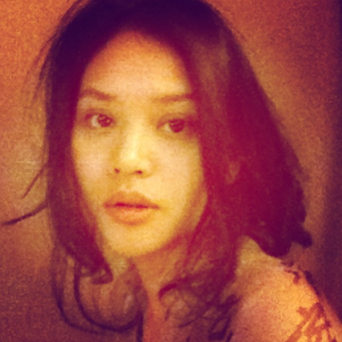 Alializar's profile picture. she is all about 5 24 seven