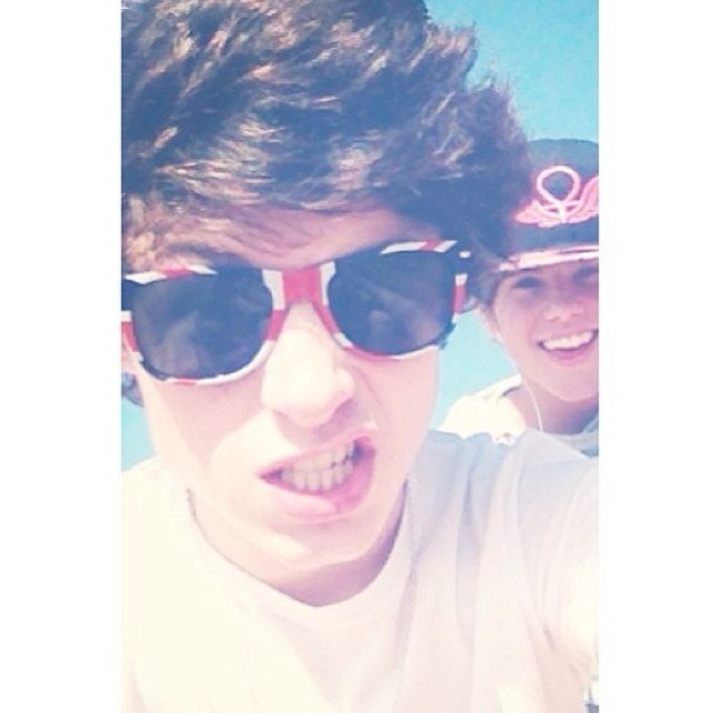 ryan robertson :( ((x4dms +1 tweet))