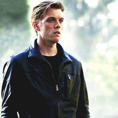 HeroicLeader's profile picture. I've wandered through my days of utter darkness; my light burned out. Now, I have been offered a chance to redeem myself. The Son of Hermes.