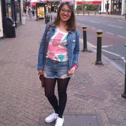 Maestra E.Especial. El Basket siempre de color blanco. Londres mi madurez, Toledo mi corazón.
