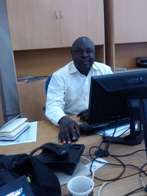 Honest, Obedient, Social and Arsenal fan..likes jokes as well