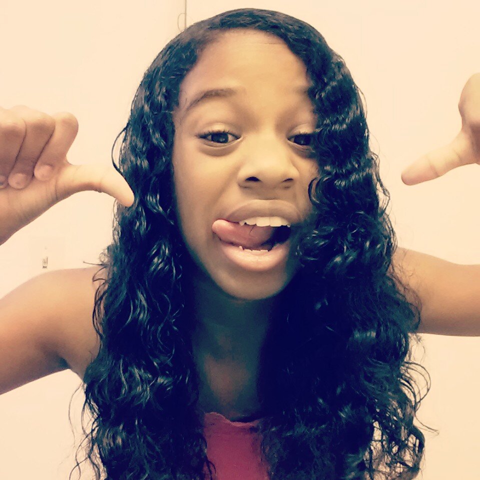 hello Im stacy .... dancer directioner follow