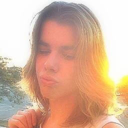 Amo muito o @theocavalcanti. Agora aperte esse botão sexy escrito ''follow'' e seja feliz, bjs.