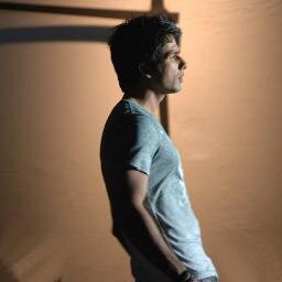 (Funny Pictures)....@shahidkapoor #ProudShanatics Be a part of the huge #Shanatics family....#ShanaticsRule (follows back #shanatics)