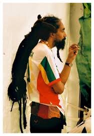 amante del reggae, soy un chaval hippie, vibras positivas broder..tirando las postas del reggae desde el 22 agosto de 2013