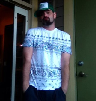 Gay seattleite. Interested in fun people, pop culture and learning.