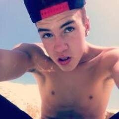 chrisbieberlove's profile picture. Coucou moi ces Véronique ou Véro !!! :D Je suis Belieber Beliechris Directionner dans la team Nabilla team Capucine forever !! ils sont parfaits