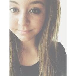 @LukeMySaviour is my everything, My idols are Selena Gomez, Bella Thorne and Ariana Grande hbu
