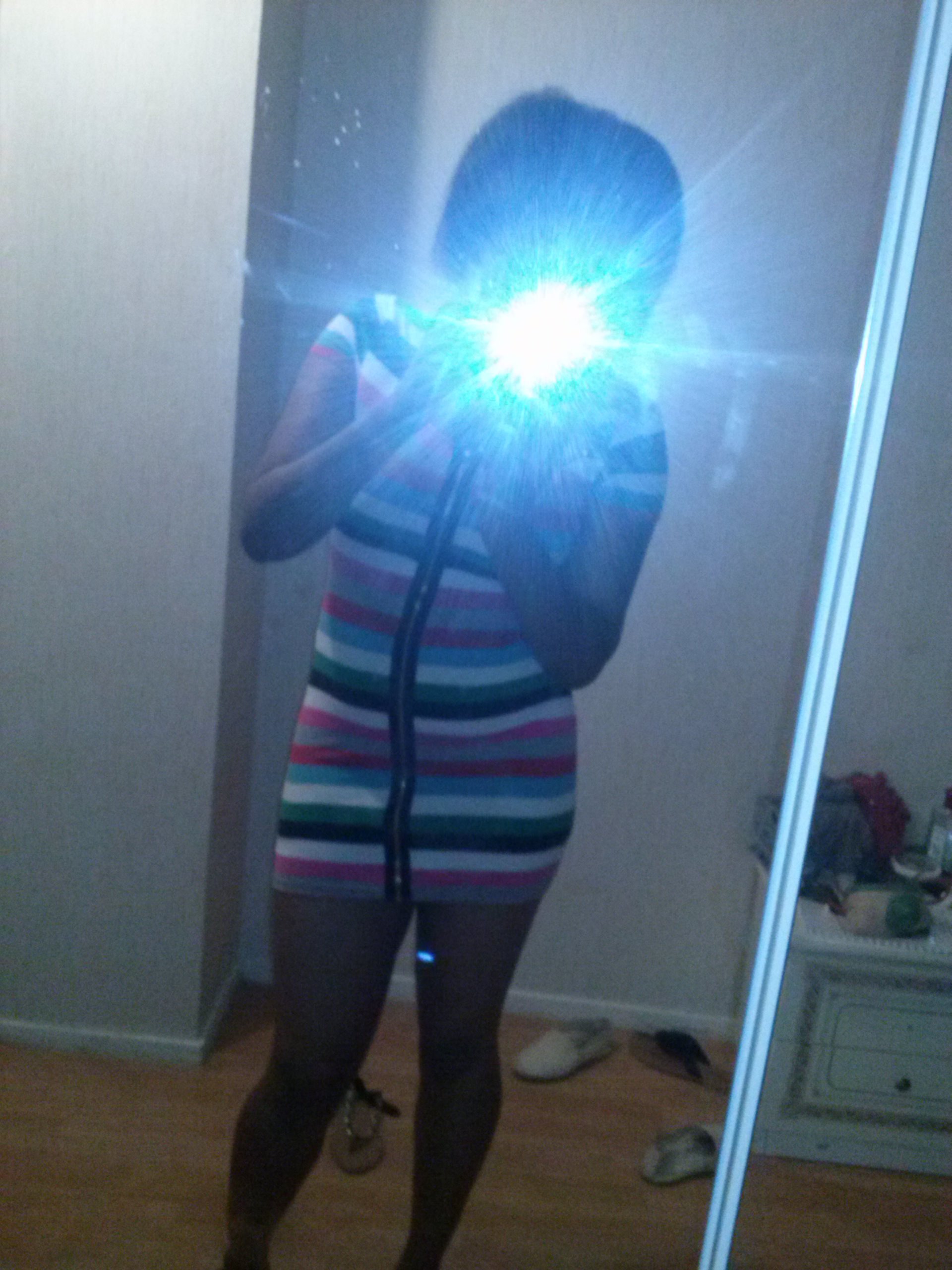 Malienne & fière , c'est mon deuxième compte fille en couple j'ai pas besoin d'ami conté sur la famille & leur confiance me suffit follow moi & je te follow bck