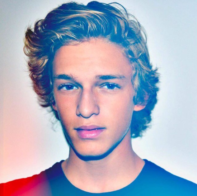met cody simpsons best friend & manager... yeah i died