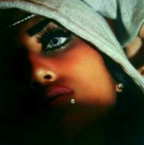 أُريدُ قَلباً يُشبہَ قلبي وسأعتني بِه كَثيراً , ⌯ !