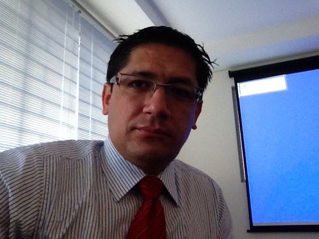Gerente Comercial, Pregador da Palavra, Professor de Escola Biblica e Lider de Departamento da Familia