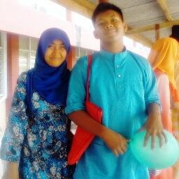 my name is norlida binti musa ,, 10.april.1996 !! https://t.co/q2Pz4Xjw6Q -- lau nak kenal-2 follow la k =^-^=