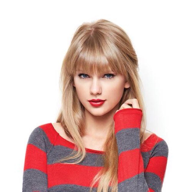 Evan, 17 years old. Boy Swiftie since 2006. Playing piano and writing songs. Dreaming impossible things. String of lights are bright to me. #BoySwiftie