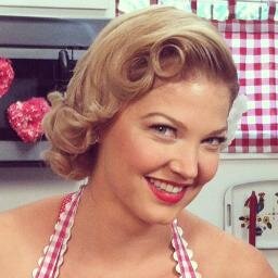 Comedic pin-up meets vegetables. Real recipes that are real tasty plus some flirt and fun. It's getting hot in this kitchen!