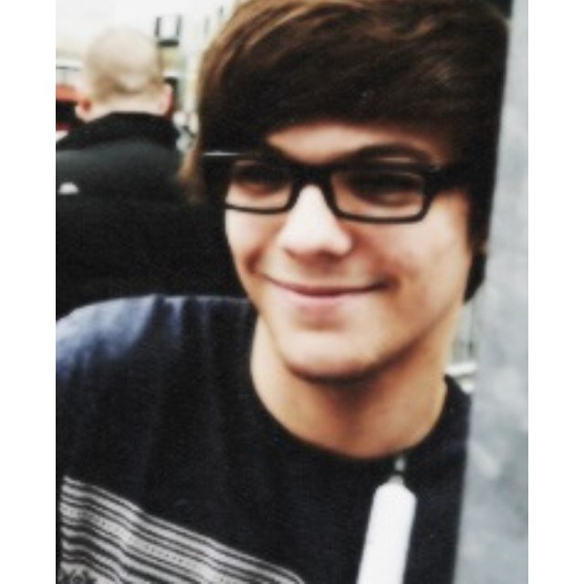 free follow :) ----------------------------------------------------- follow @fmlnourry