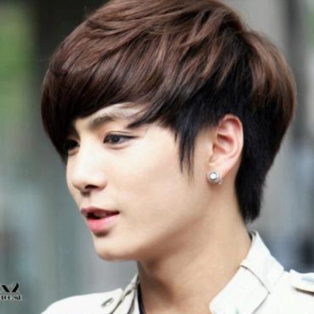 My name is JR Nu'est Just Both not Real follow me -(2/11/12) Line 8/6/95. #AZFAM #Pledis Entertainment ลา1ปีครับ
