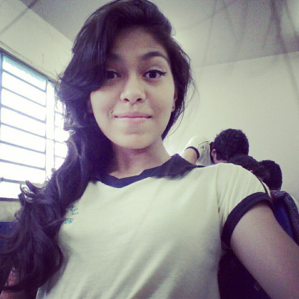 16, abril, touro
Ex-bbb, linda, rica e mentirosa U_U