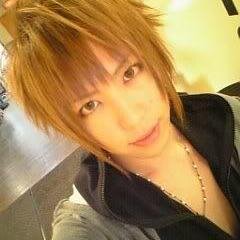 [@JAPANESE_RP] Vocalist of Visual Kei band SID (シド). Fukuoka, 23 October 1977, blood type AB. Nick: Maonyan | Follow the real person here @mao_SID