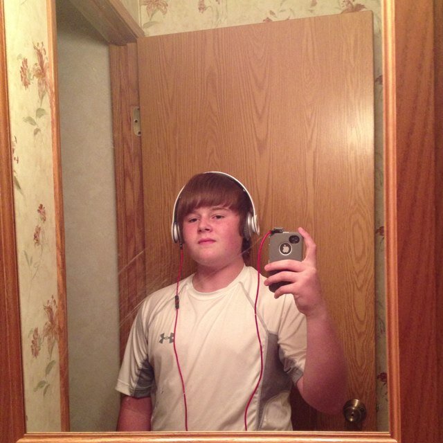 iiWillNotBow's profile picture. 