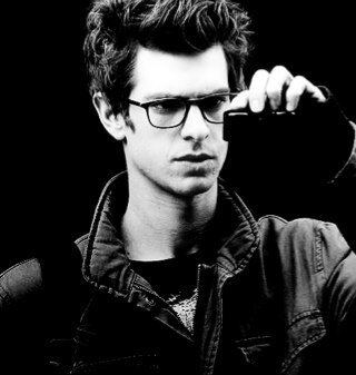 Biology Major, Photography miner at Lee Nicholson university. Just a geeky kid with a camera. @ComicUniRp