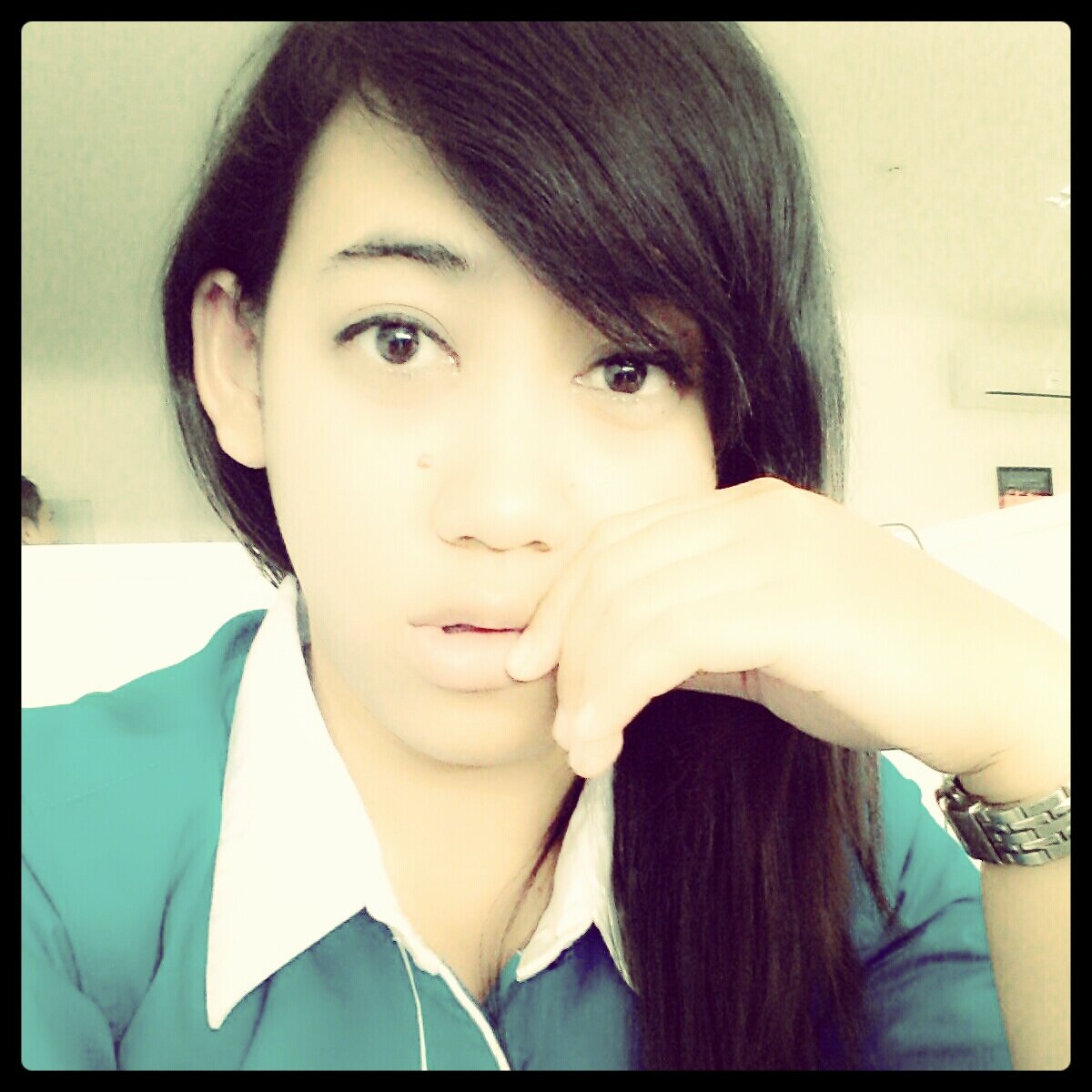 I'm not the one with the extraordinary brain, but I'm the one who still enjoy my life with my heart. that's all..