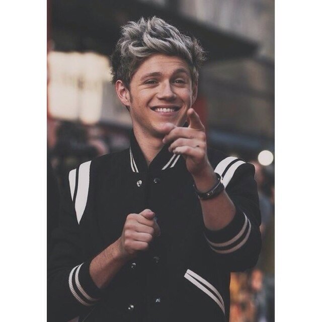 0/5 | I follow back. | ran by nicole, whitney, and taylor .xx