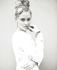 Stuck in a land where every day is my unbirthday. I might just go crazy here. Then again, everyone seems mad. #RP +18