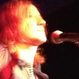 teresetaylor's profile picture. easily definable. she/her. musician, wordician 🌊🏳️‍🌈✍🏻🎼