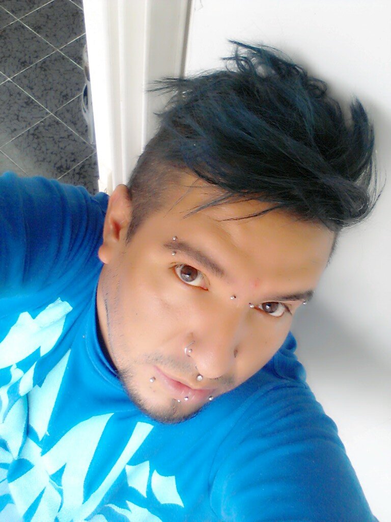 piercer y delineado facial