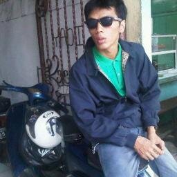 Salah Satu dari Sekian Banyak Penunggang vespa di Dunia #AsoyGebooy