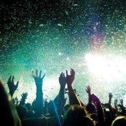 Info gigs/concert di Indonesia. Silahkan mention untuk info gigs-nya. Pasti di-retweet #Gigs #Gig
