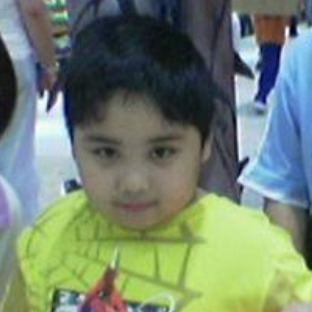 hi my name is justin luis my nick name is JL and and you can follow me on FACEBOOK :http://t.co/lGxSV1r2dP