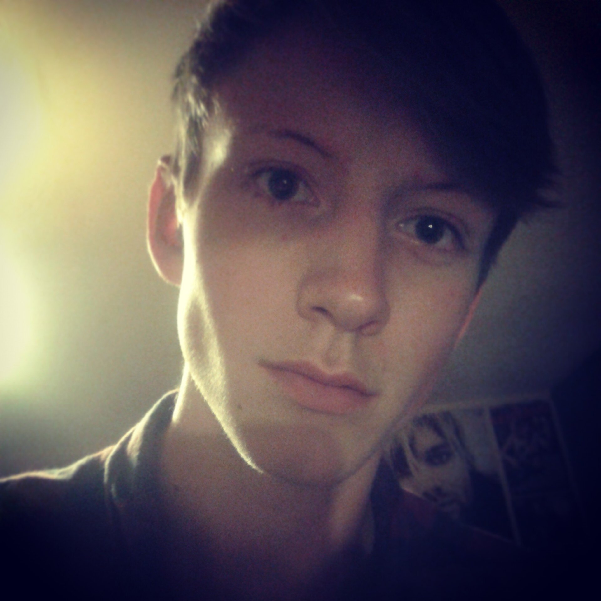 if you follow me, i will repay you... with unicorn droppings :) bmth/enter shikari/wss/ptv/dnb/lord of the rings/spongebob             insta - greeneguyy