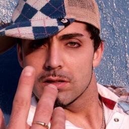 Coreographer ,dancer ,creator of fitness program HIPFLOWOLE, nunca dejes de hacer lo que sientes, se tu mismo .