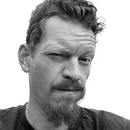 Designer who knows a bit Frontend Code. Founder and Partner at @boldandfriendly.