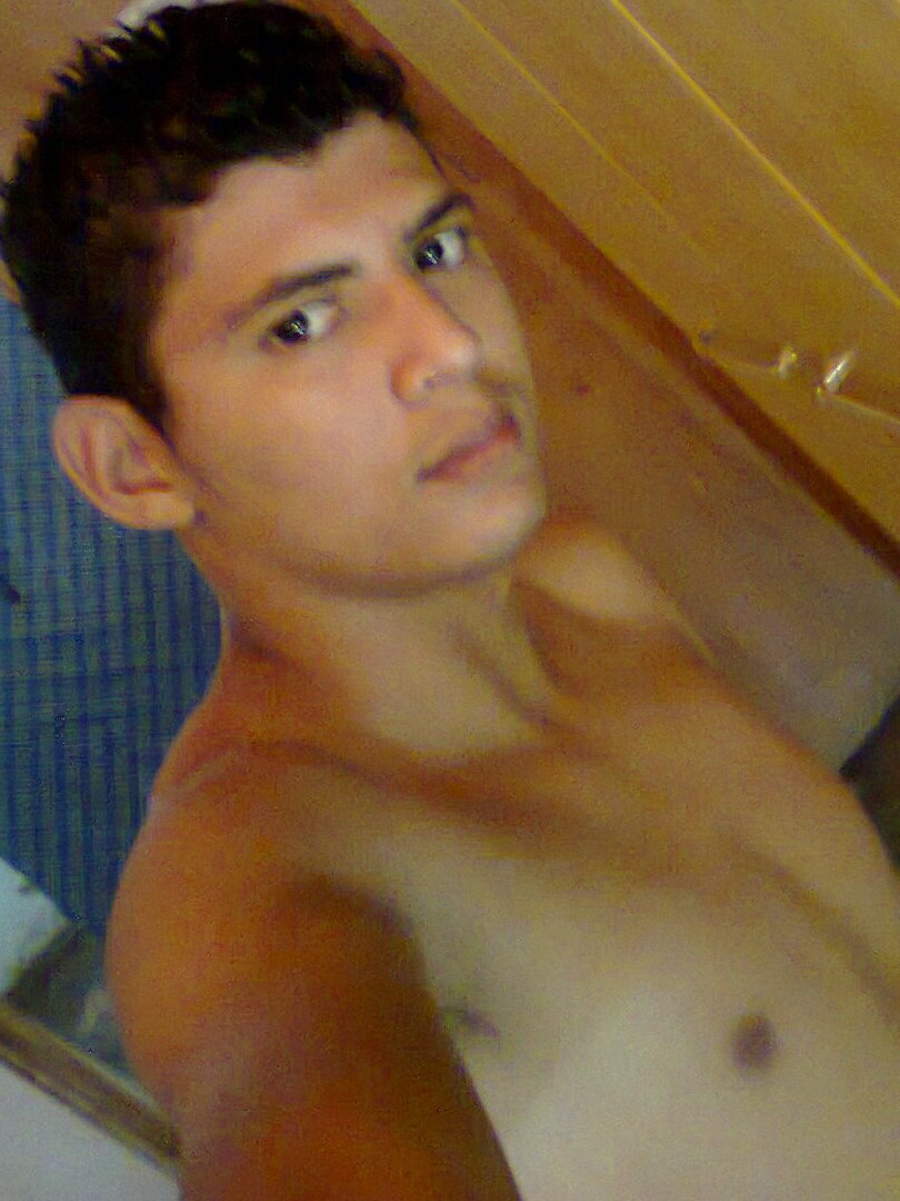 carloskikal's profile picture. 