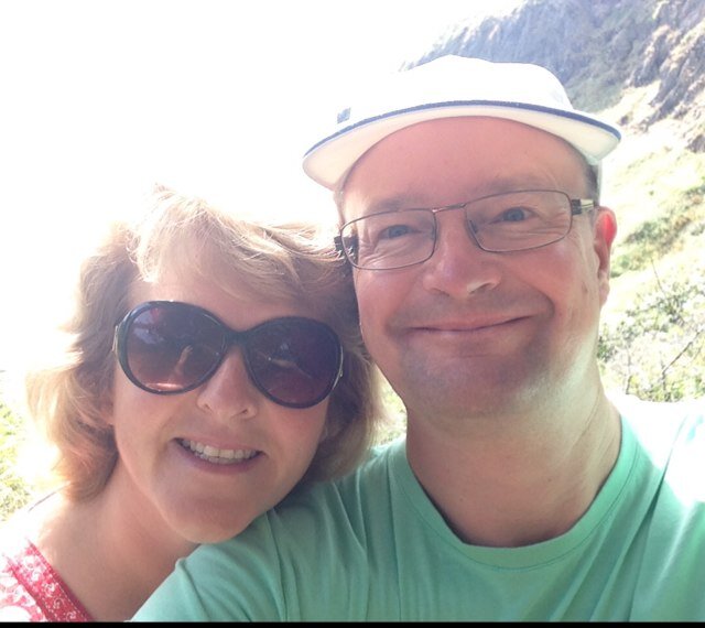 Husband to Caroline, proud dad of Rob and Matt. Bit of a foodie. Dentist. Lifetime Spurs fan. Also FFC and AFCB.