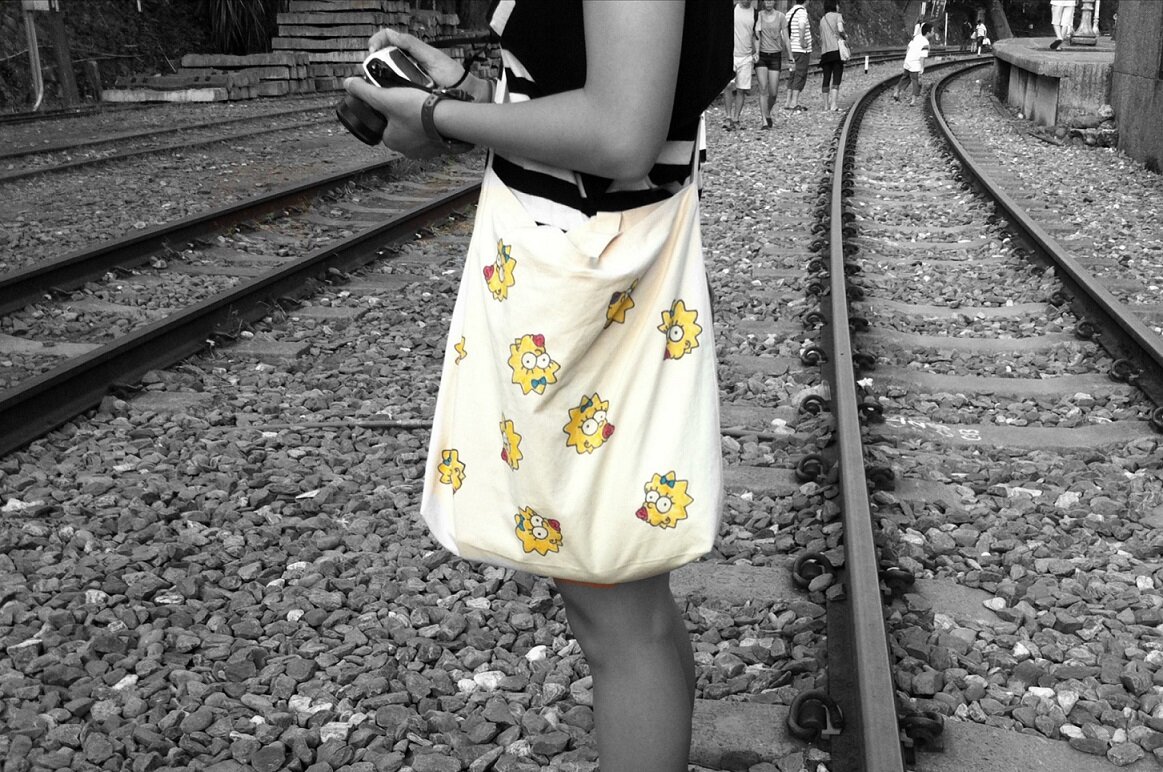 HK student. Weirdo. Music Lover. 4Ever Ritabot. I follow back!:)