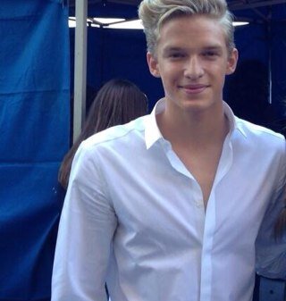 I love Cody and Alli Simpson, a lot. https://t.co/m9ysZU6ID9