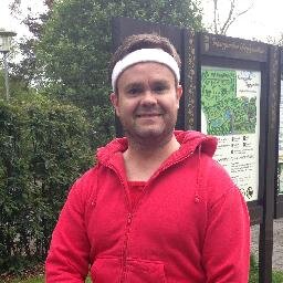 Bein textalýsing af hlaupi Maraþonmannsins Péturs Jóhanns Sigfússonar, sem hleypur hálfmaraþon í Reykjavíkurmaraþoni Íslandsbanka 2013.