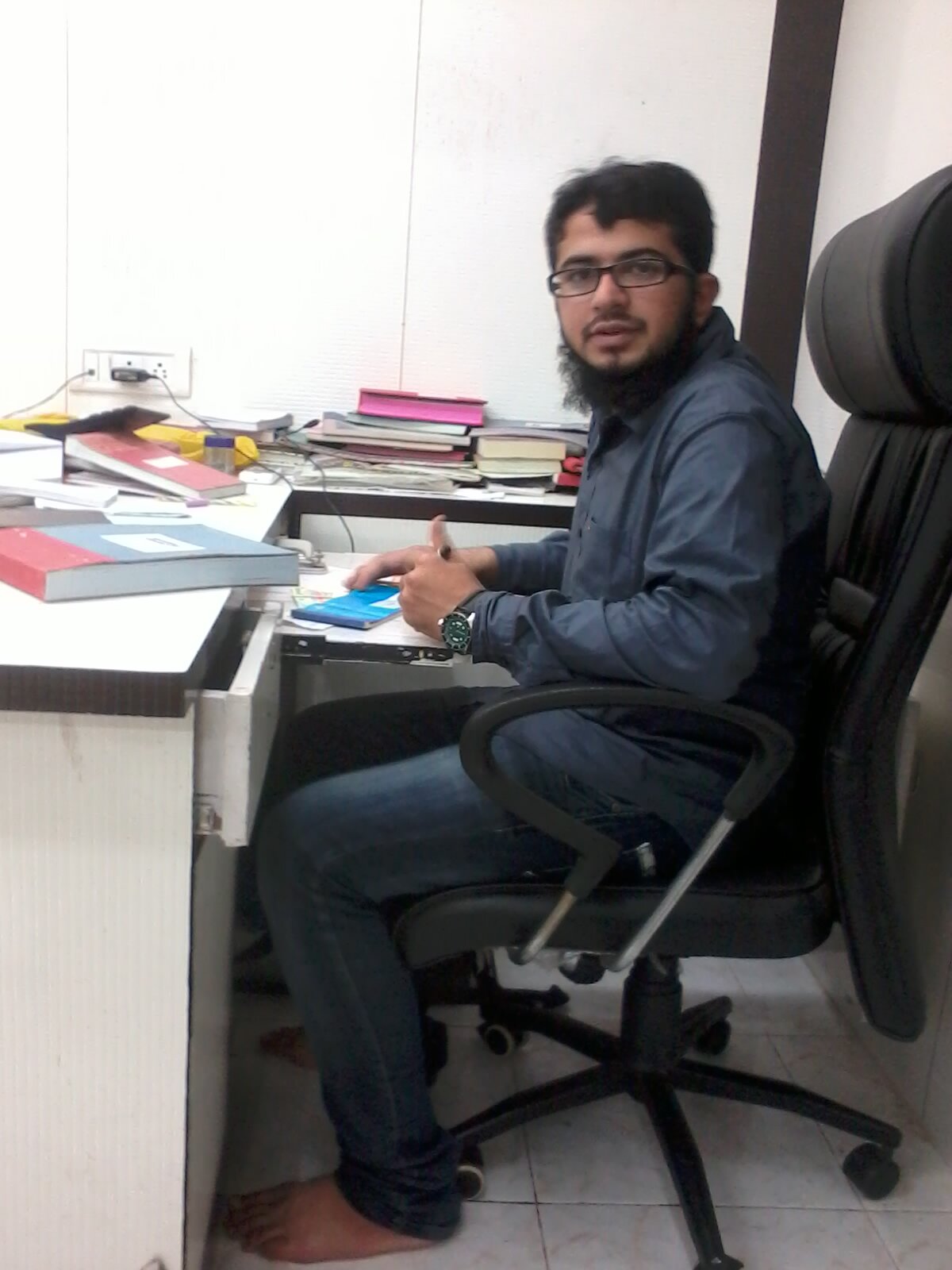 Berozgaar71's profile picture. 20,male,#islamic,#simplicity,#humble
#gm H.R. Fashion pvt ltd,trying to stay on الصراط المستقيم
#Indian