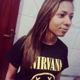 Odeio gente que diz que tá com saudades mas não move 1 dedo pra me procurar