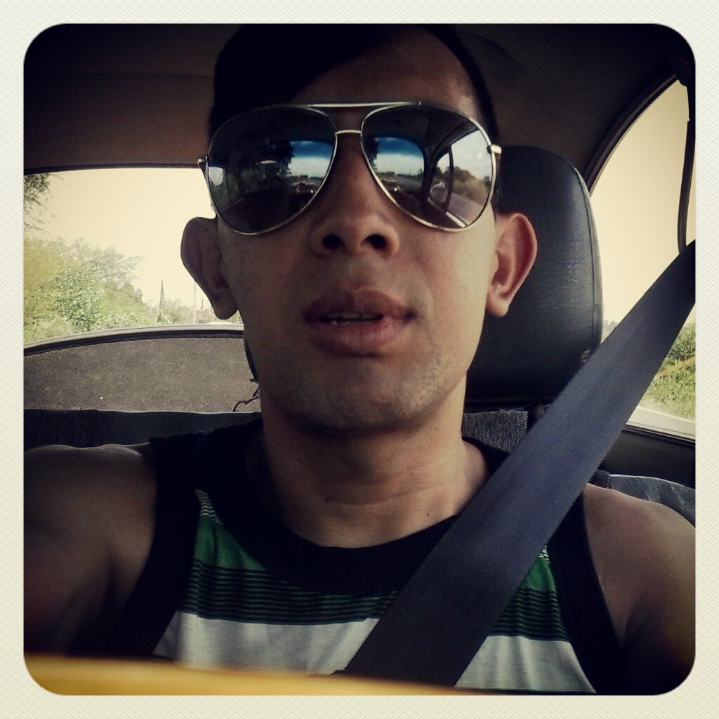 camardi25's profile picture. soy diseñador de modas y trabajo para la marca SQUALO , en guadalajara en el area de patronaje  y diseño.